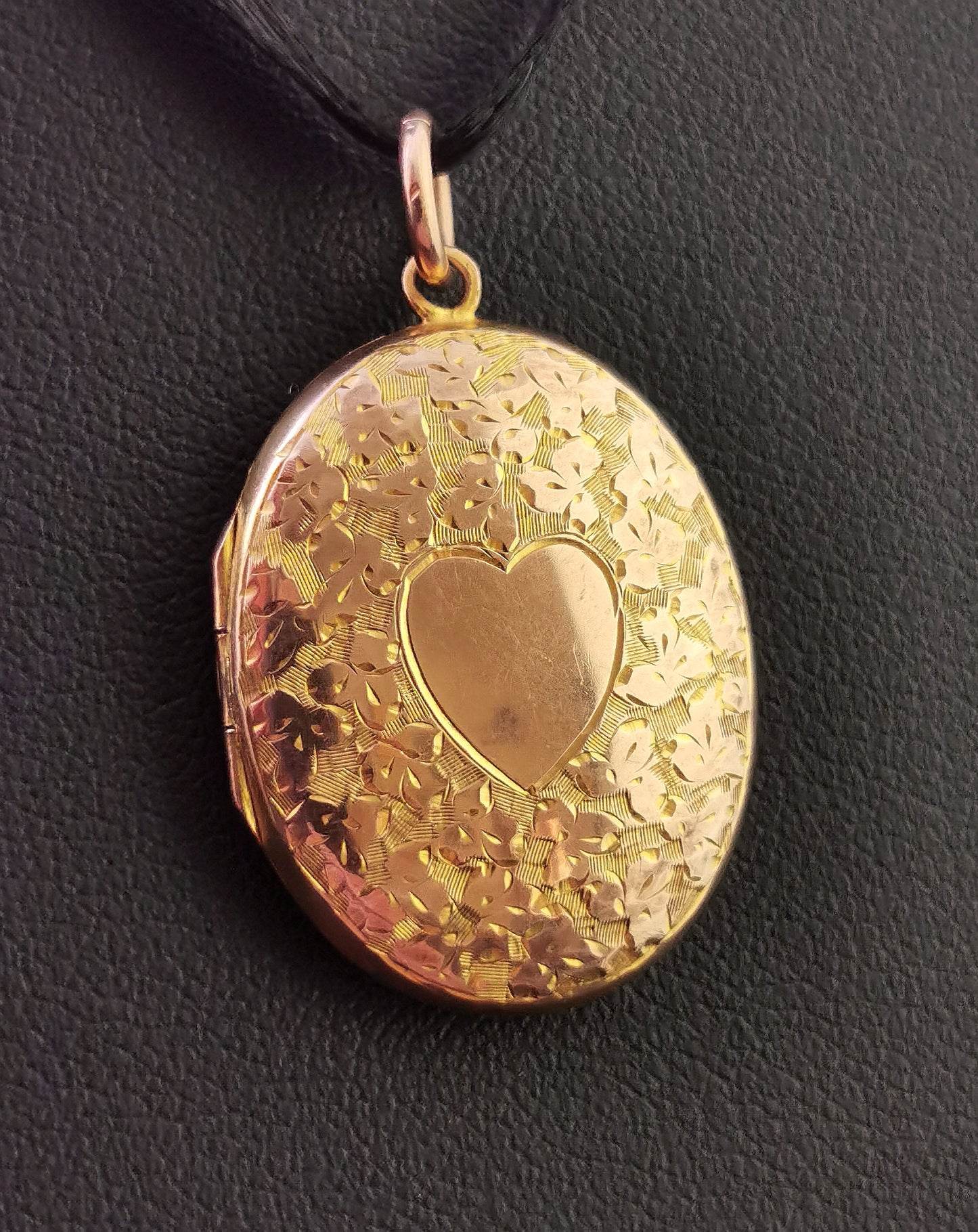 Antique 9ct gold locket pendant, heart, engraved