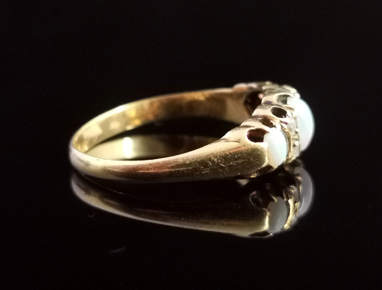 Antique Opal and Rose cut diamond ring, 18ct gold, Victorian