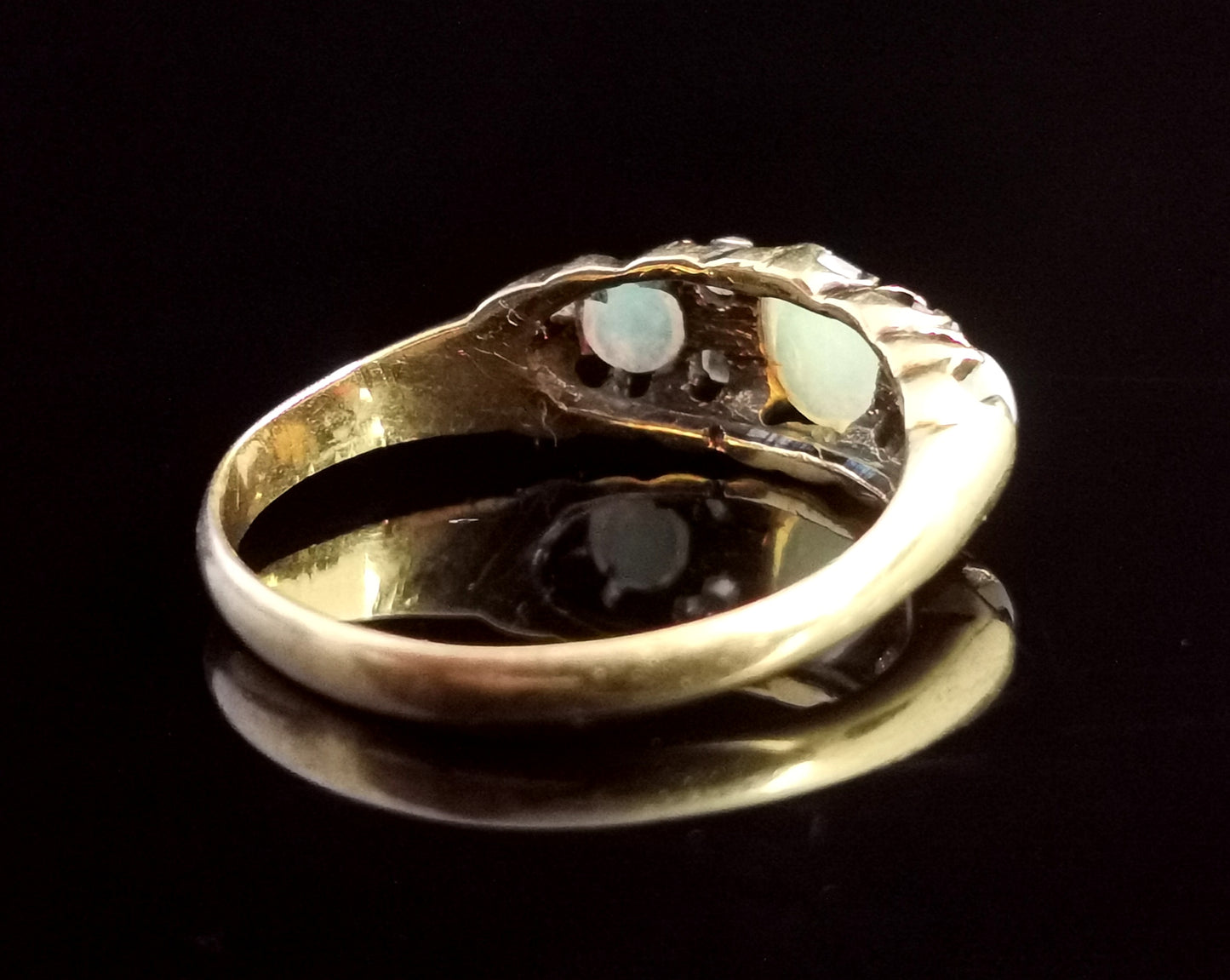 Antique Opal and Rose cut diamond ring, 18ct gold, Victorian