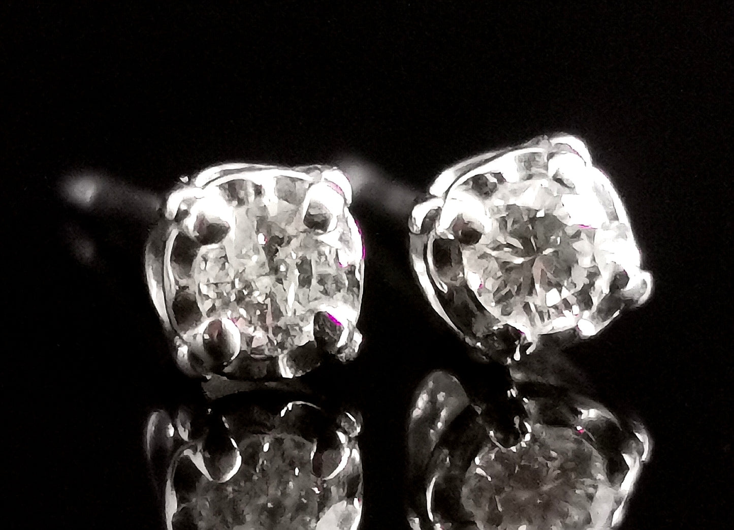 Vintage Diamond stud earrings, 9ct White gold