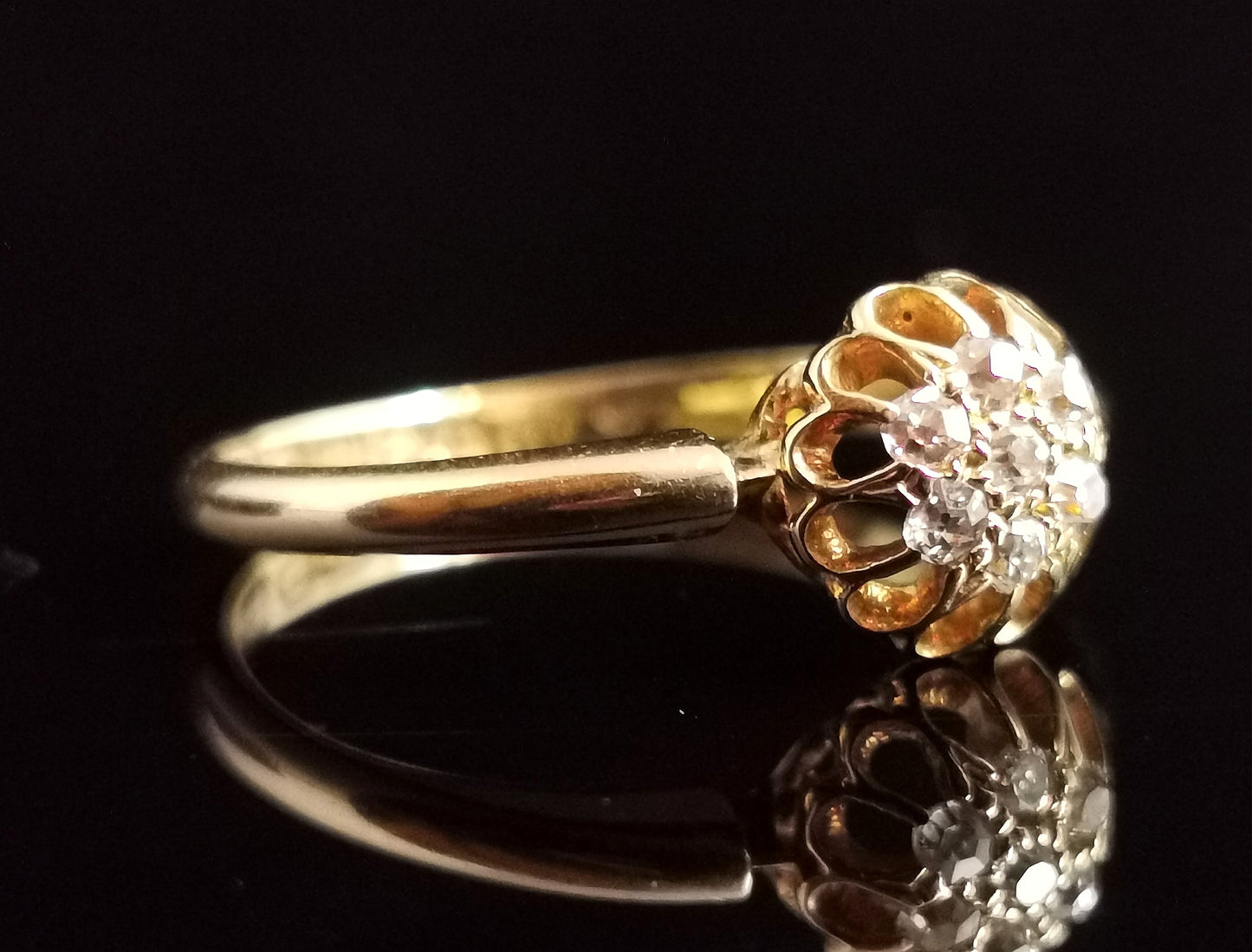 Victorian Diamond cluster ring, 18ct yellow gold