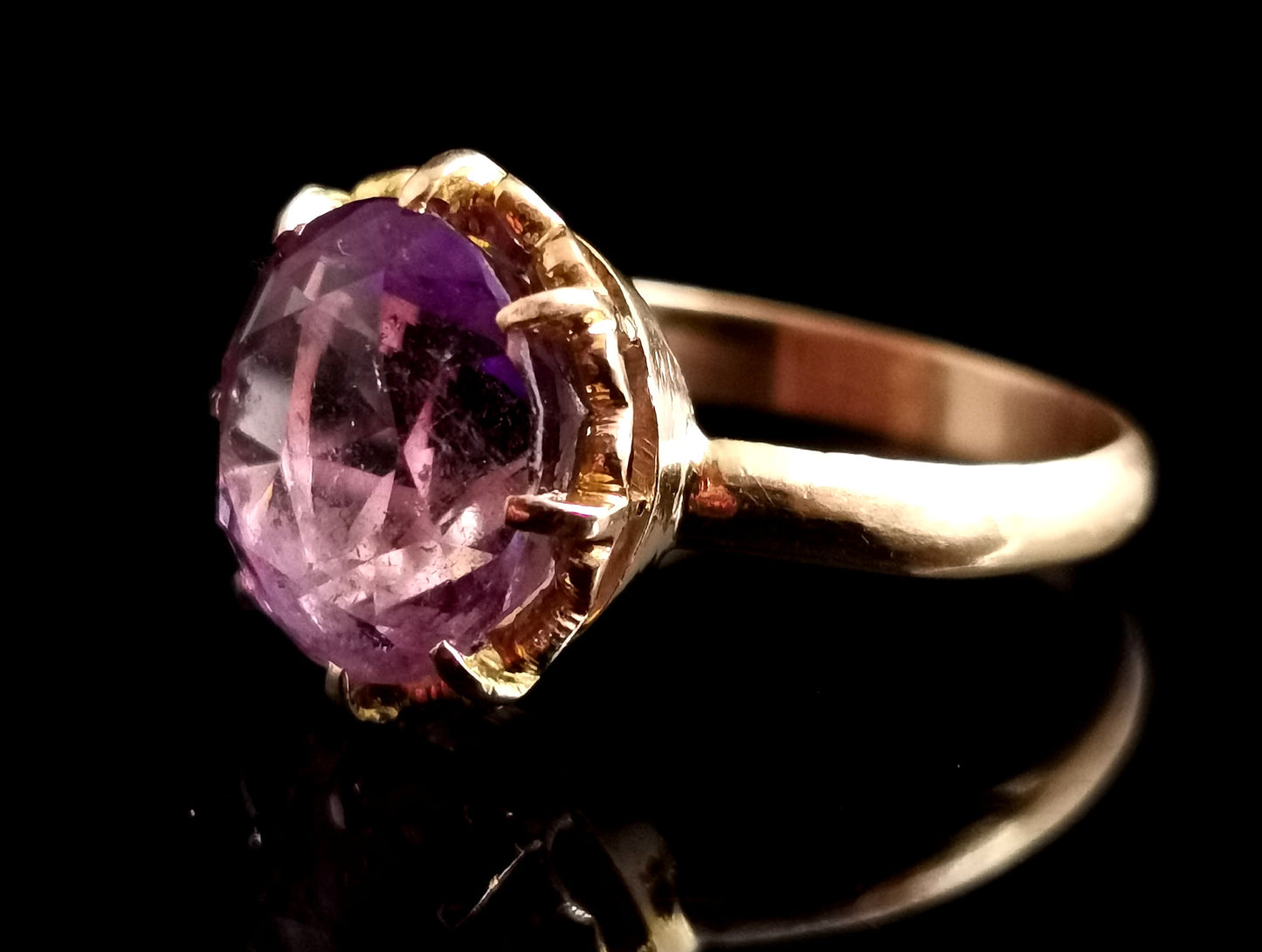 Vintage Amethyst cocktail ring, 20ct yellow gold