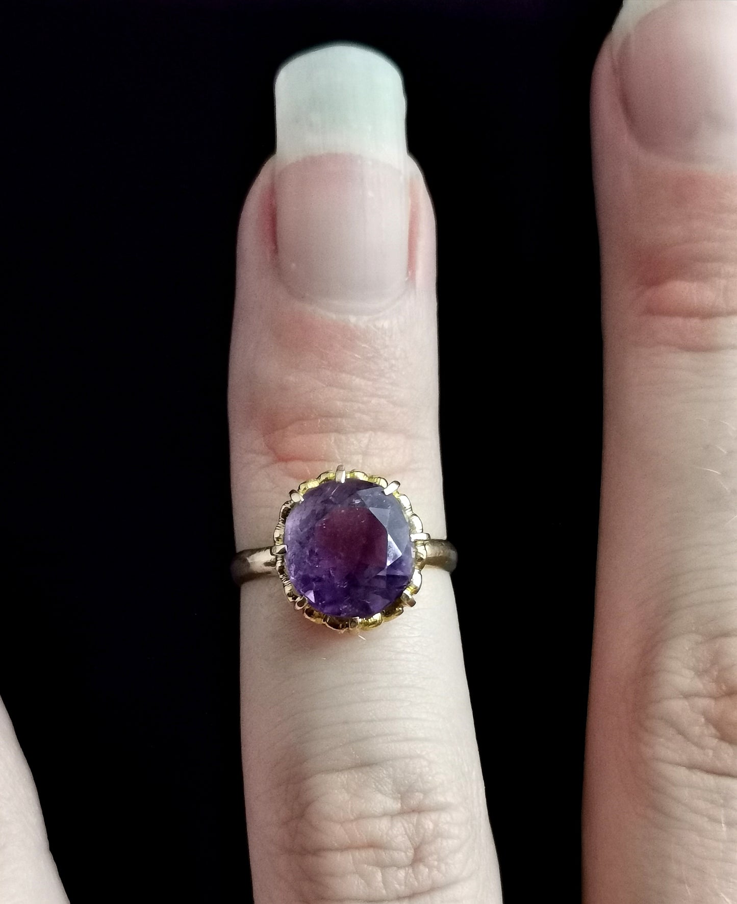 Vintage Amethyst cocktail ring, 20ct yellow gold