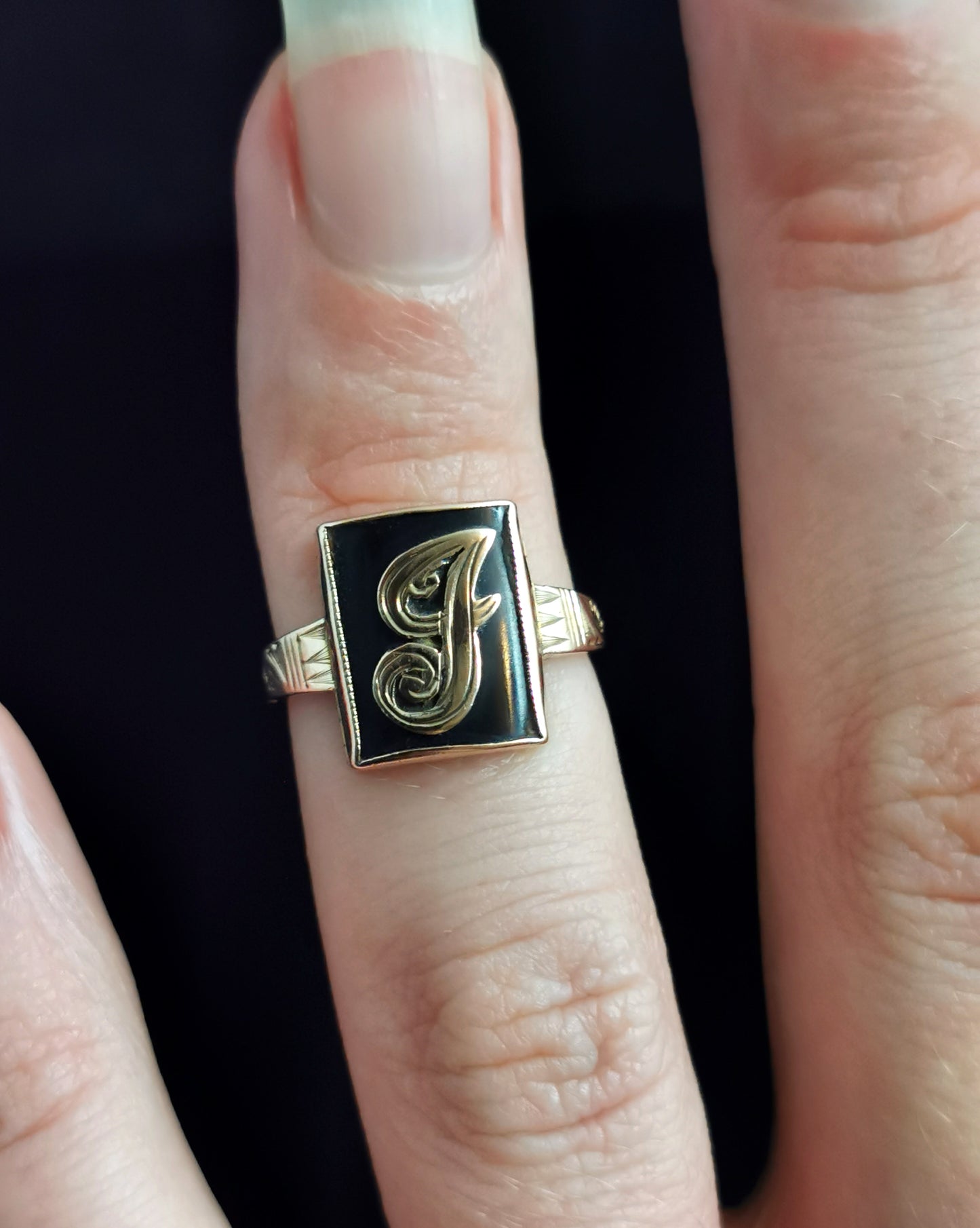 Antique Victorian Mourning ring, 9ct gold and Onyx, Initial J