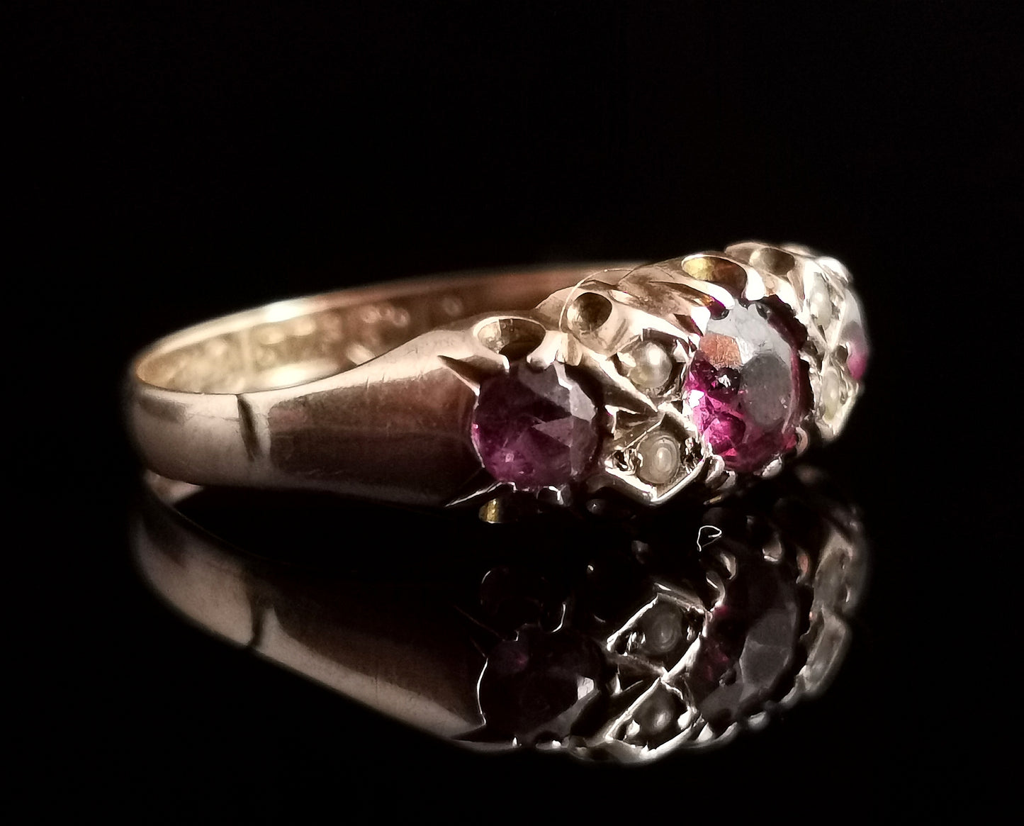 Antique Victorian Garnet and seed pearl ring, 9ct gold