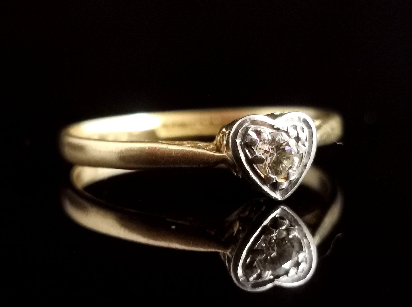 Vintage Diamond heart ring, 18ct gold and platinum