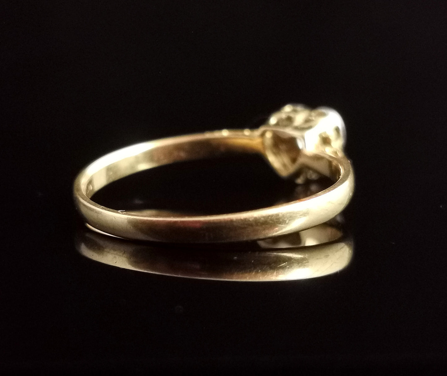 Vintage Diamond heart ring, 18ct gold and platinum