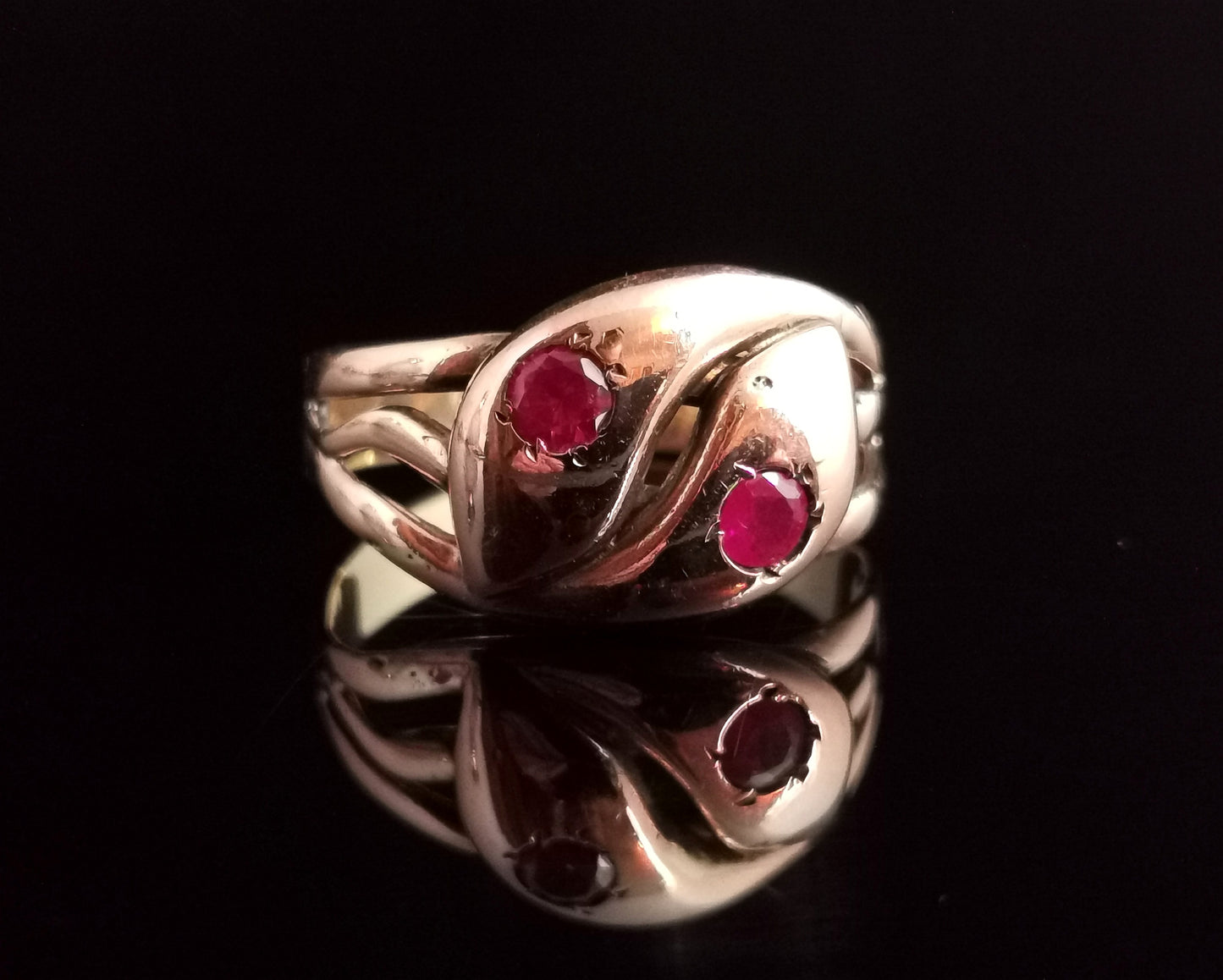 Antique Victorian Ruby snake ring, 9ct gold