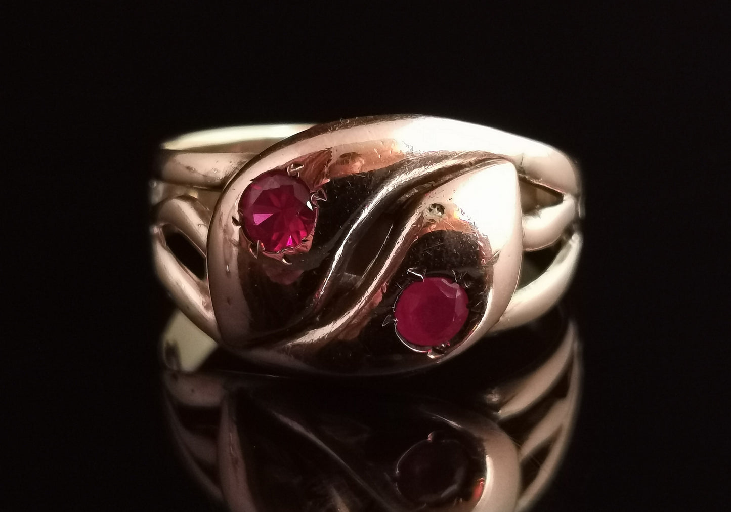 Antique Victorian Ruby snake ring, 9ct gold