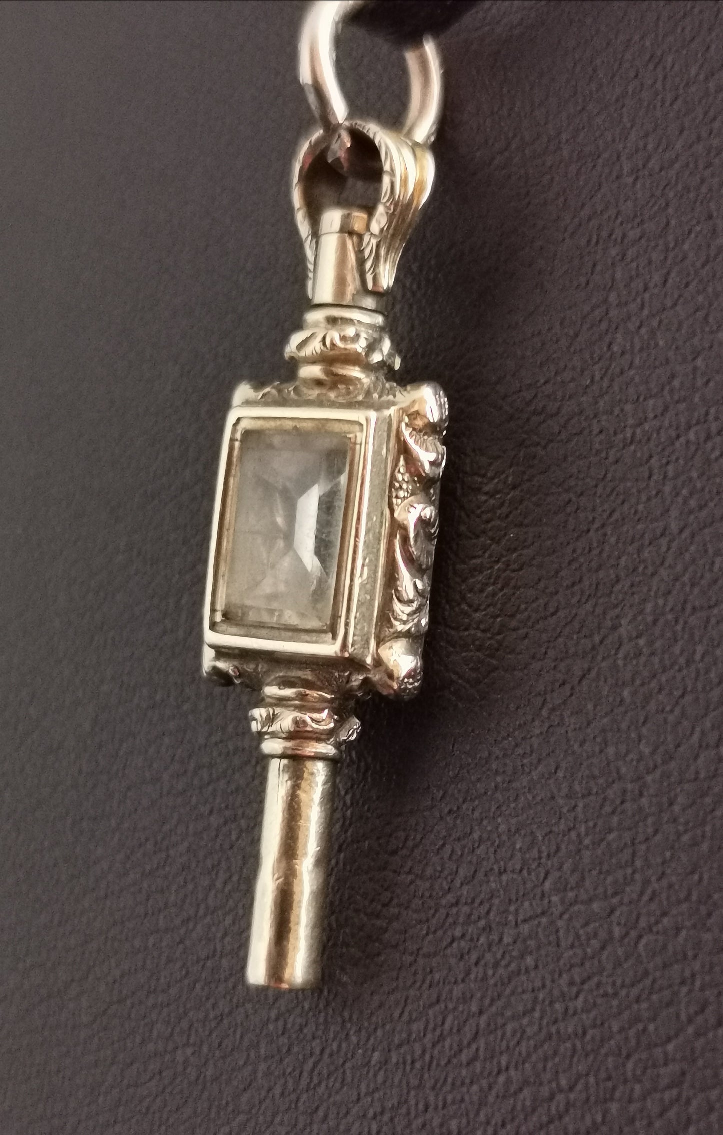 Antique Victorian 9ct gold watch key pendant, paste Stone