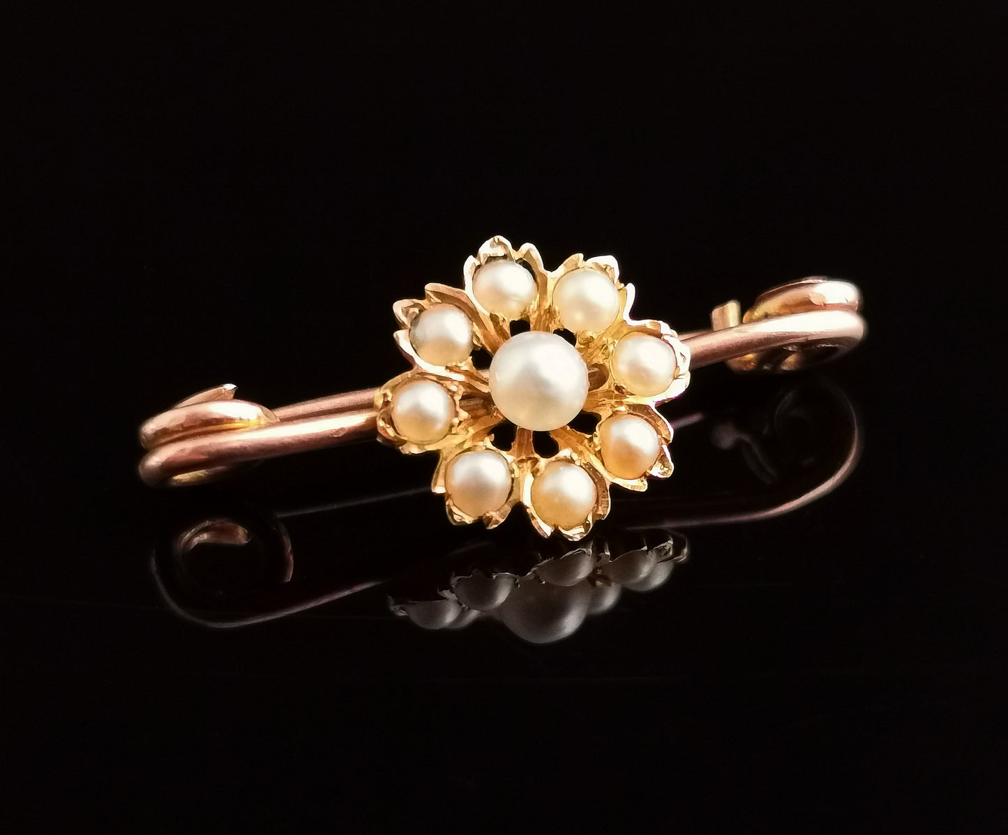 Antique 9ct gold pearl flower brooch, lapel pin, Art Nouveau