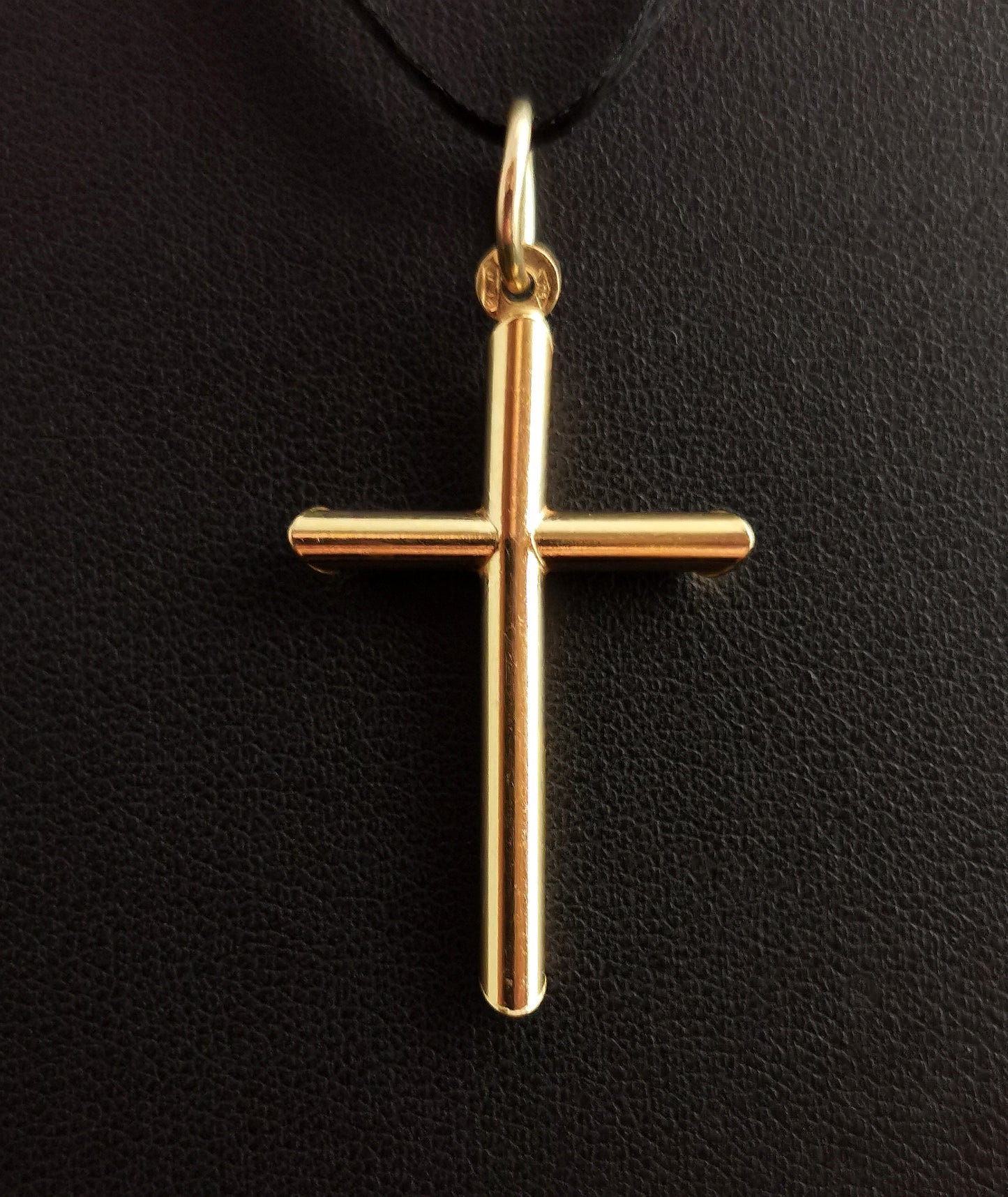 Vintage 9ct yellow gold Cross pendant
