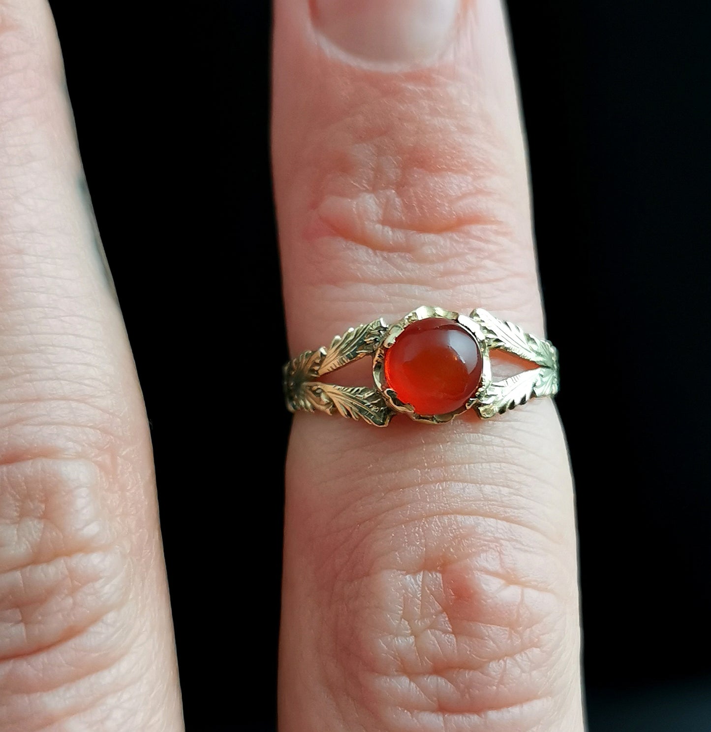Antique Victorian 18ct gold Carnelian solitaire ring
