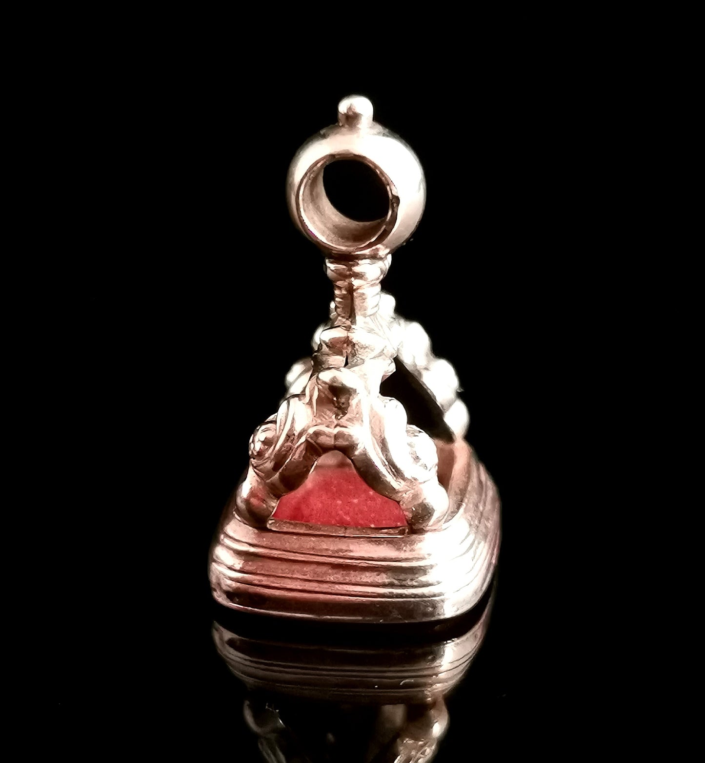 Antique Victorian Carnelian seal fob pendant, 9ct gold cased