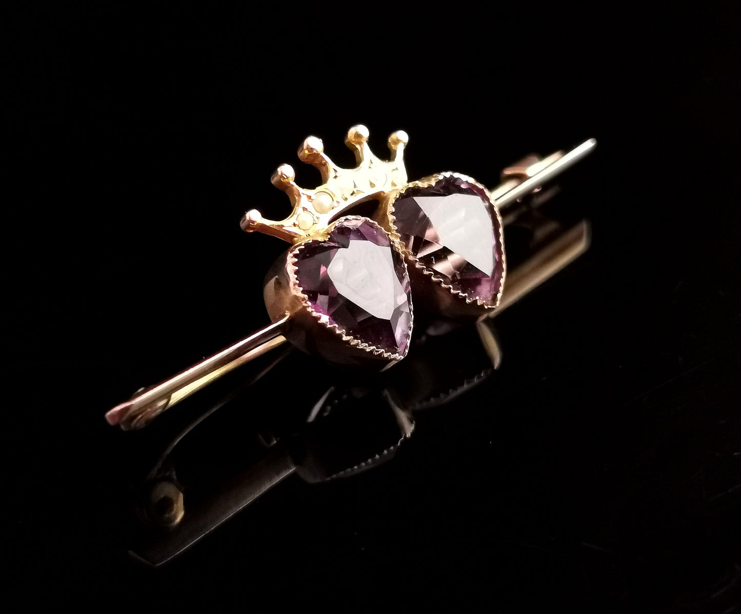 Antique Amethyst Crowned hearts brooch, 9ct gold, Seed pearl, Boxed