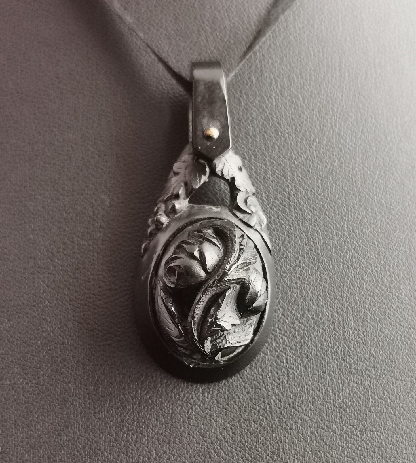 Victorian Whitby floral pendant