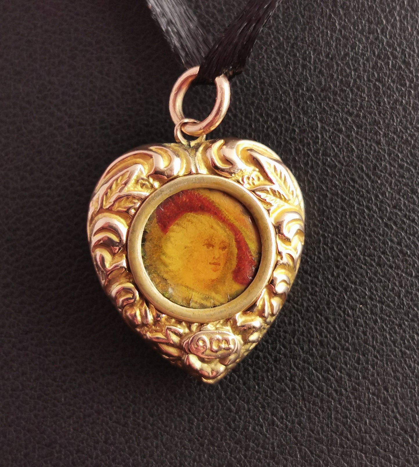 Antique Diamond heart locket, 9ct gold, pendant