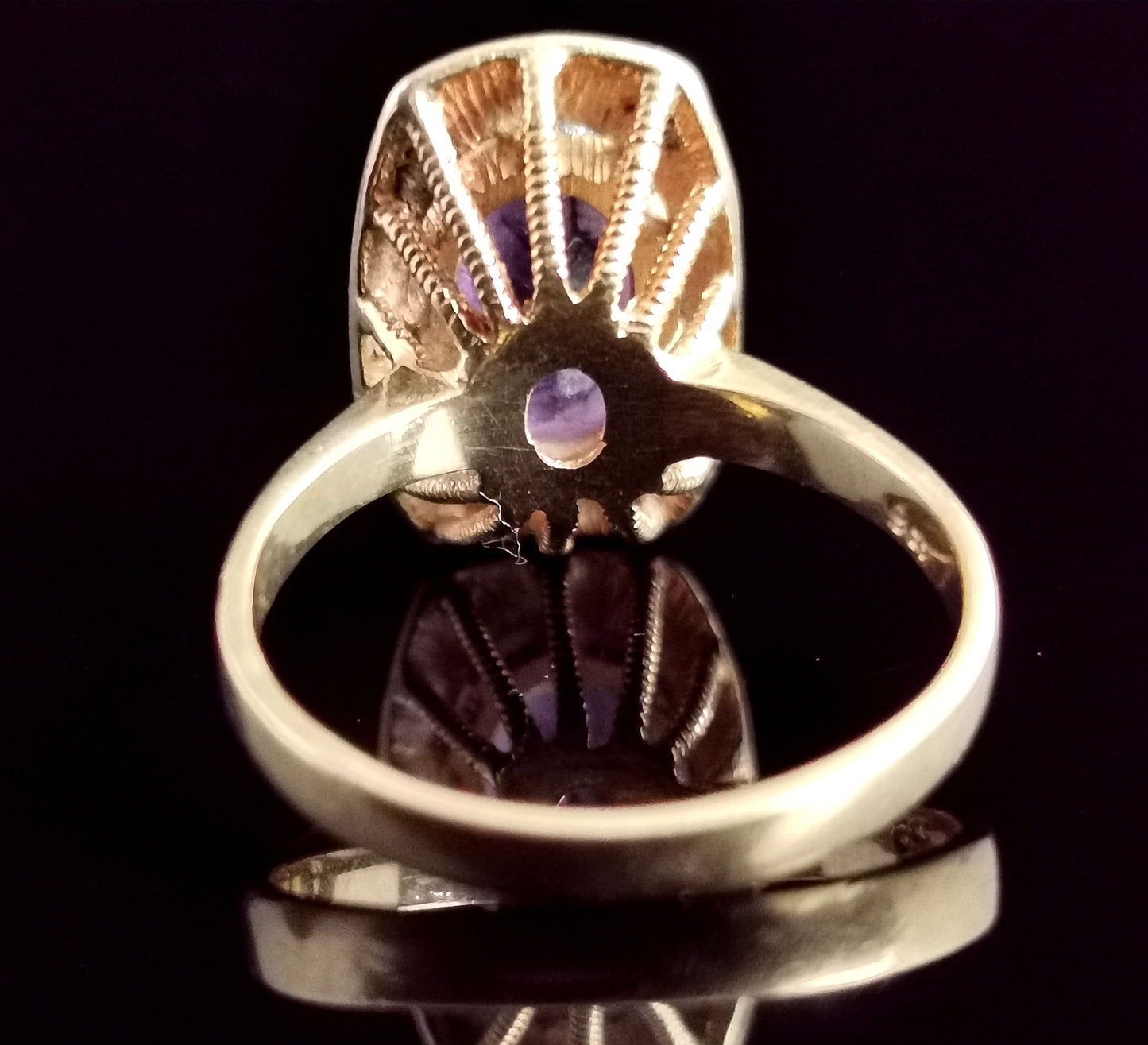 Vintage Amethyst cocktail ring, 9ct gold, 1970s