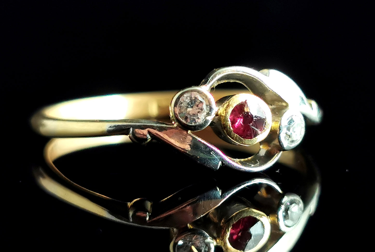 Antique Art Deco Ruby and Diamond Crossover ring, trilogy, 18ct gold and platinum