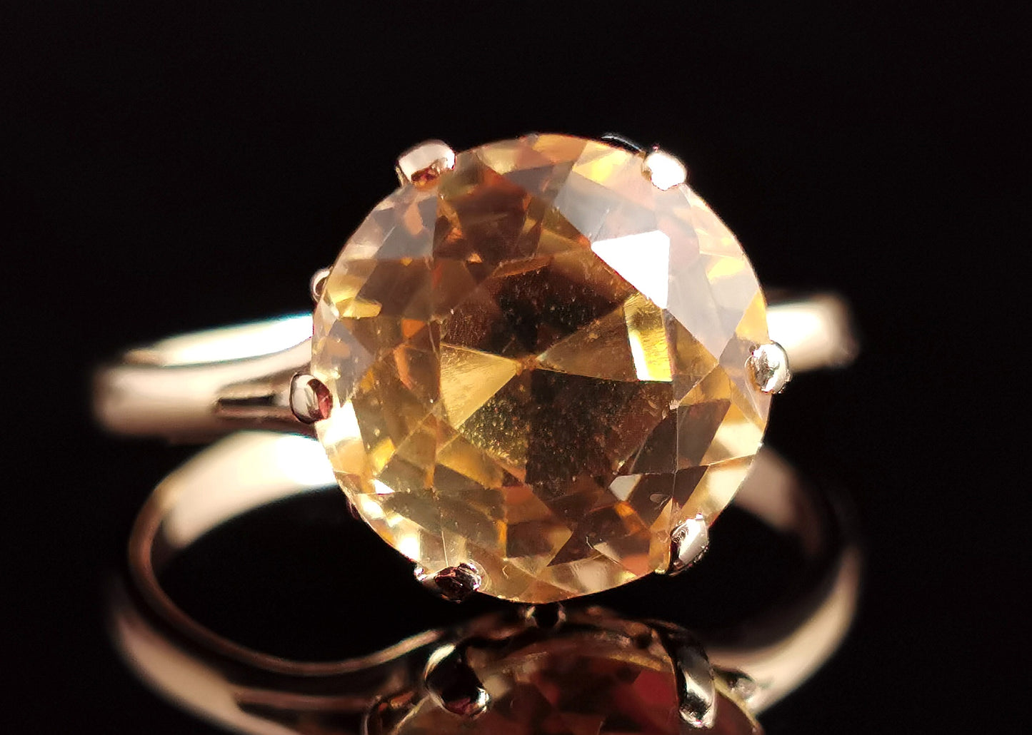 Vintage Citrine cocktail ring, 9ct yellow gold