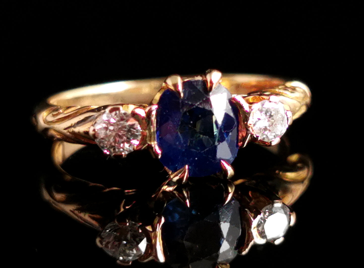 Antique Victorian Diamond and Sapphire three stone ring, 18ct gold