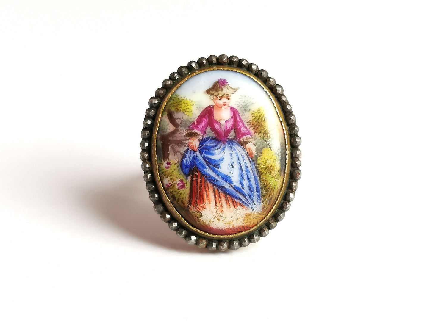 Antique enamelled portrait ring, 9ct gold, Cut steel, Mother of pearl