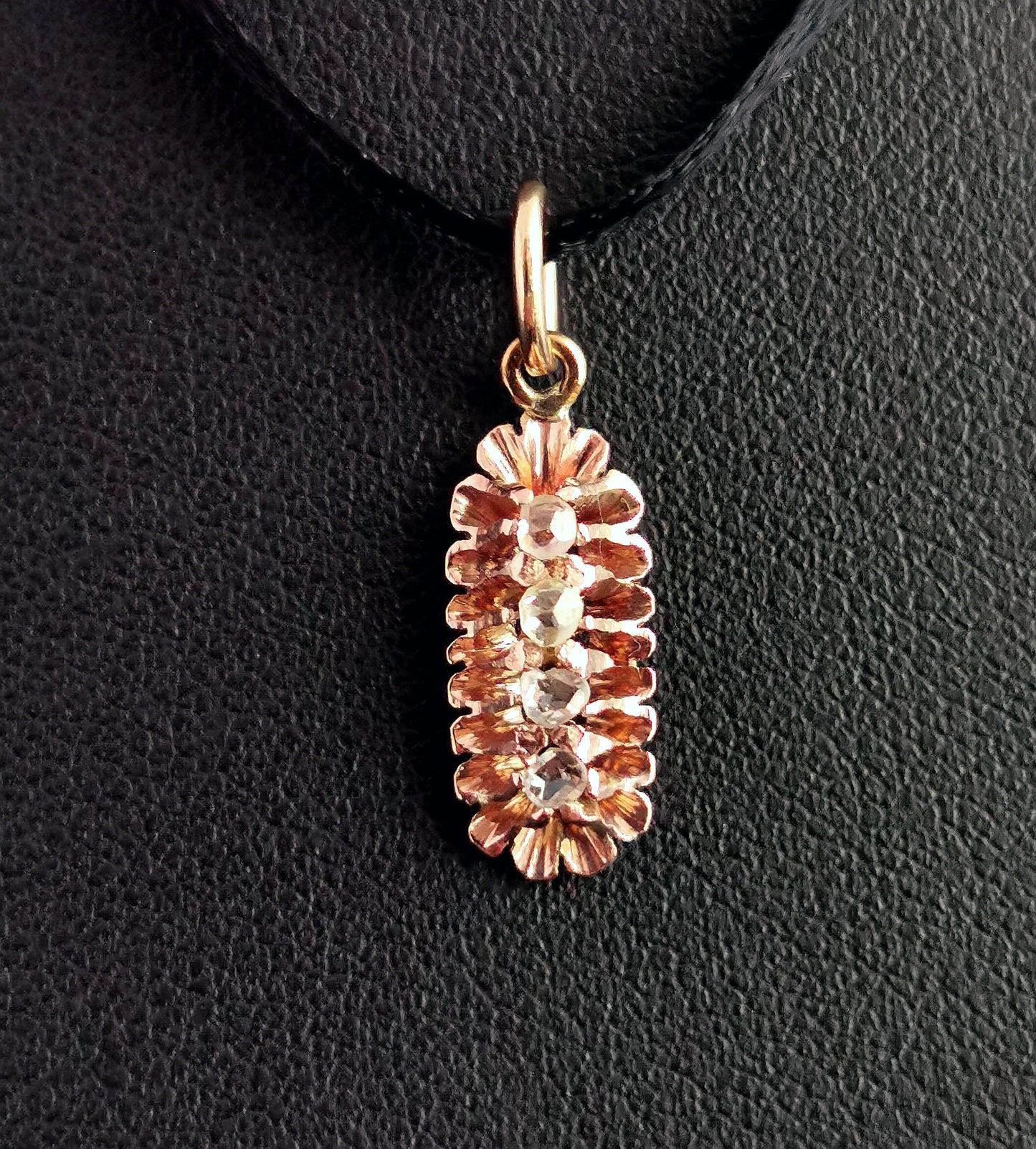 Antique Victorian Diamond line pendant, 9ct gold