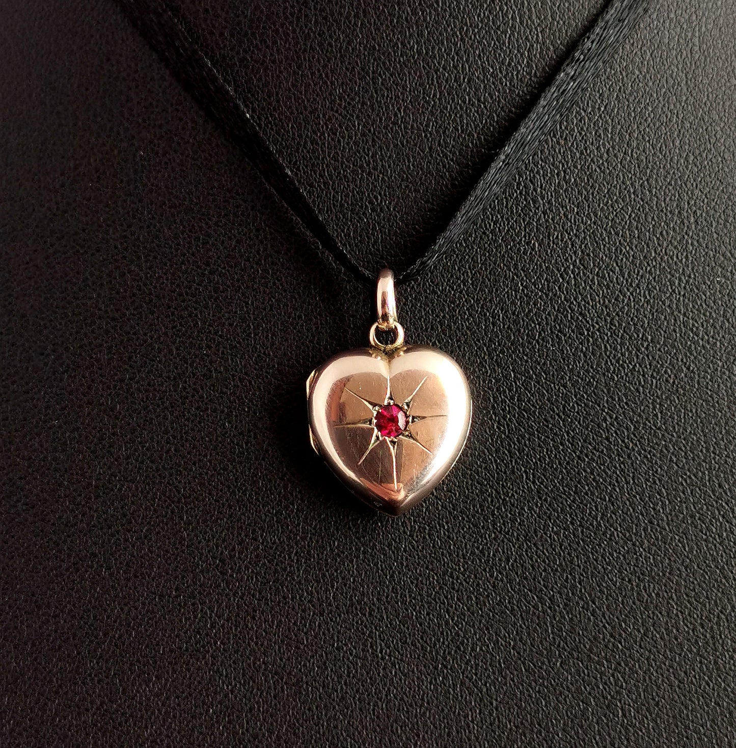 Antique Edwardian heart locket pendant, gold plated, paste