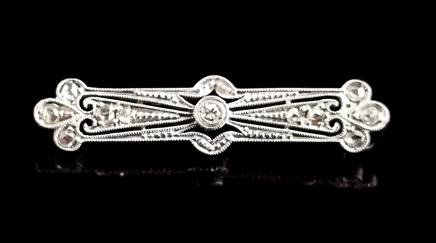 Vintage Art Deco Platinum and Diamond brooch