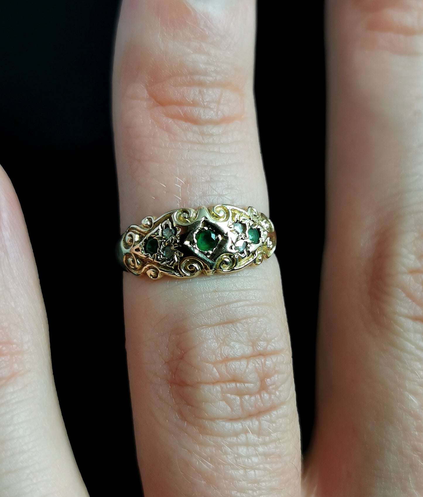 Vintage Emerald and diamond ring, 9ct gold