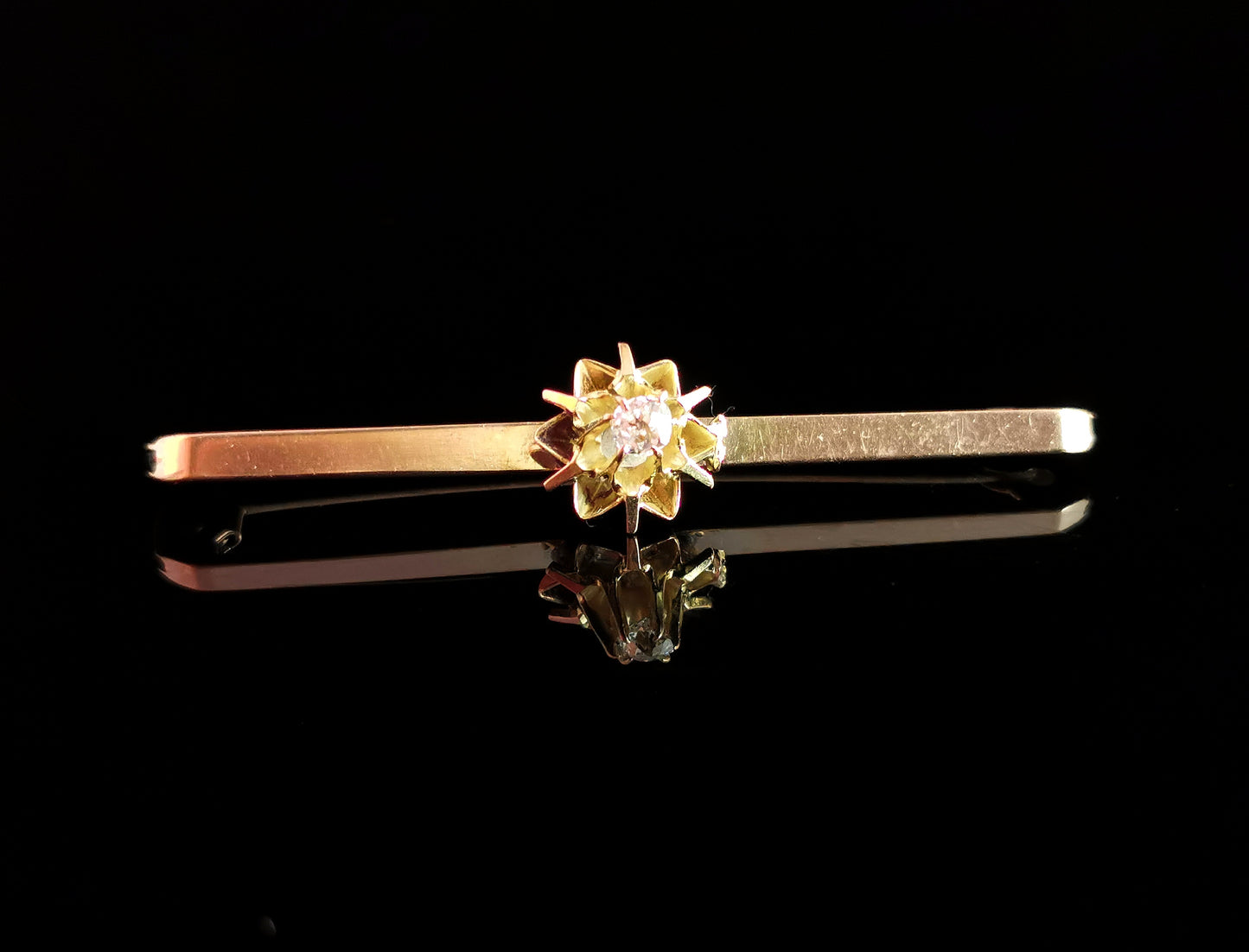 Antique Diamond bar brooch, 9ct yellow gold, Edwardian