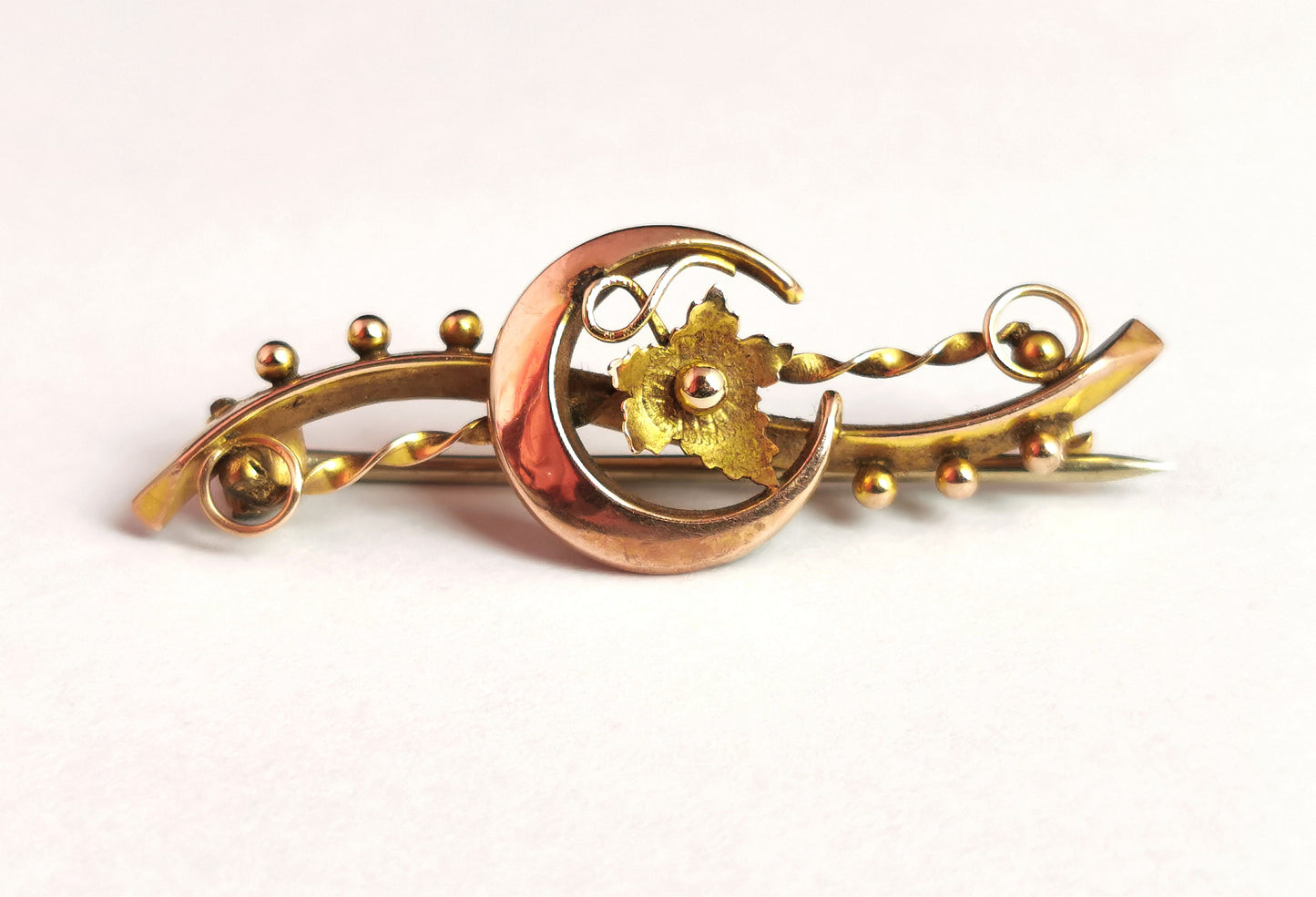 Antique 9ct gold Crescent Moon and Vine leaf brooch, Victorian