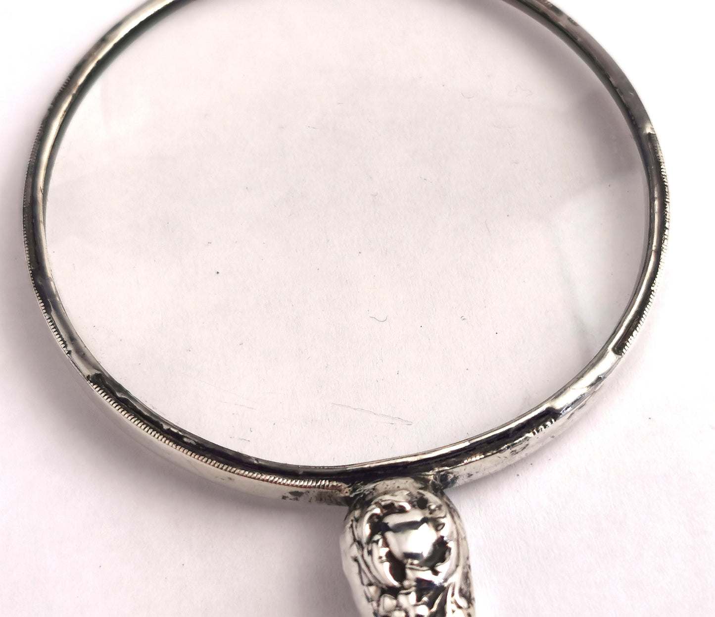Antique Victorian Sterling silver magnifying glass, repousse