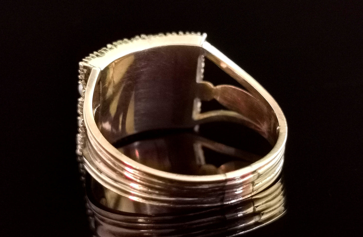 Antique Georgian Split pearl mourning ring, 9ct gold