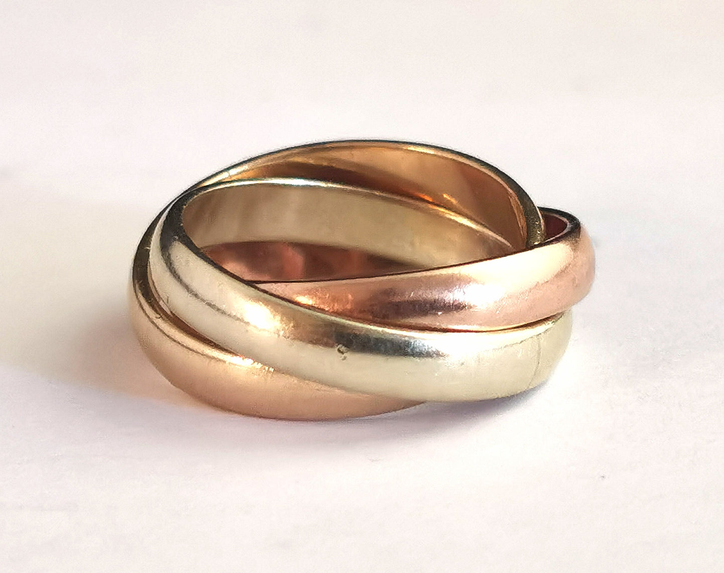 Vintage Russian wedding ring, tri colour 9ct gold, Interlocking bands
