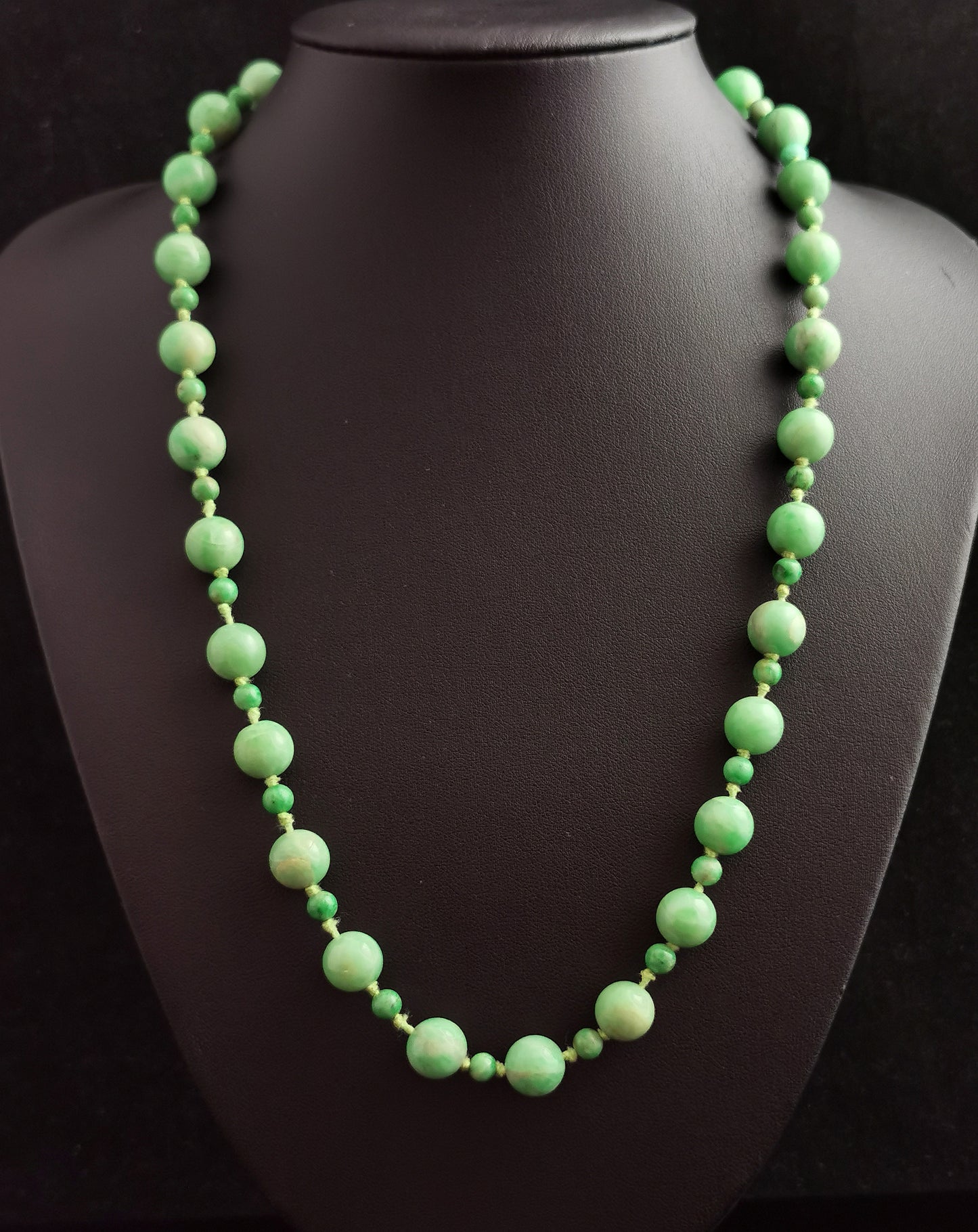 Antique jade bead necklace, Art Deco, c1910s