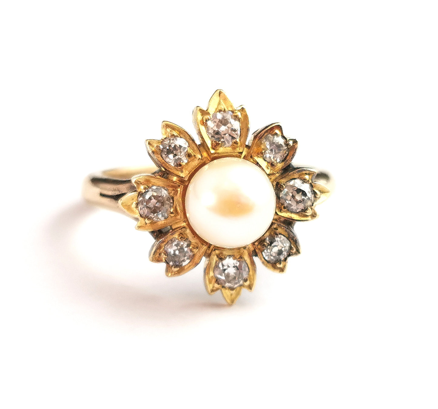 Antique Diamond and pearl flower ring, 9ct gold