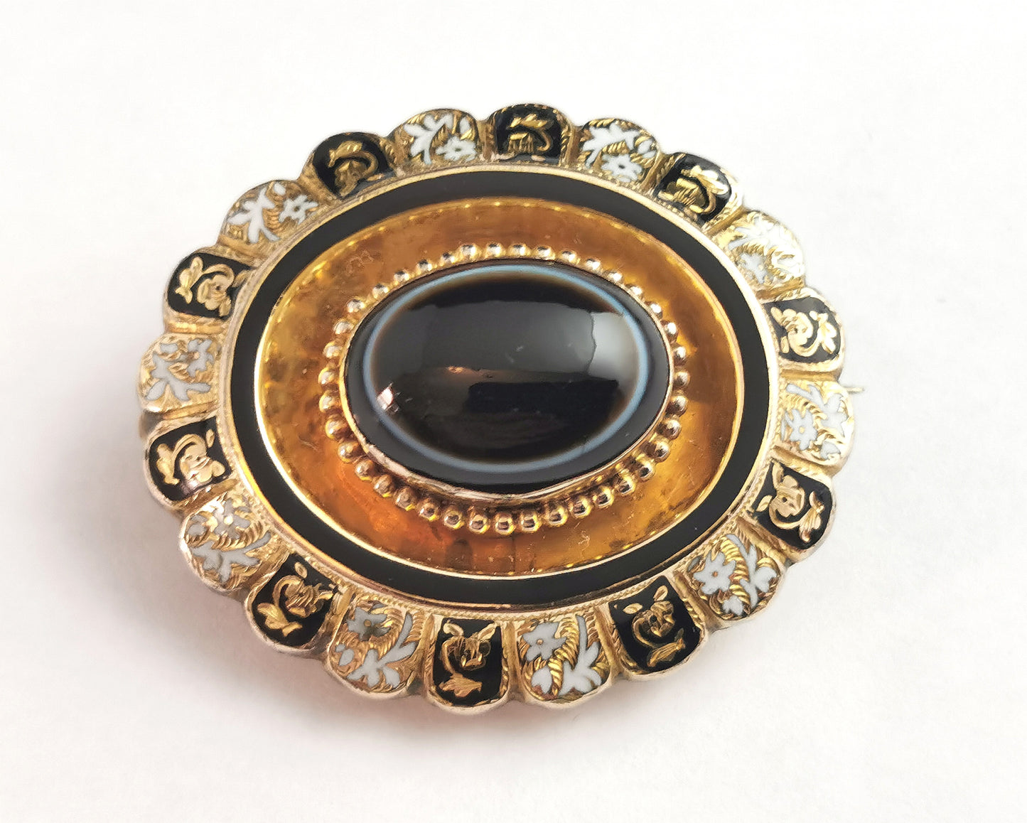 Antique Banded agate mourning brooch, 9ct gold, hairwork, Black and White enamel, Victorian