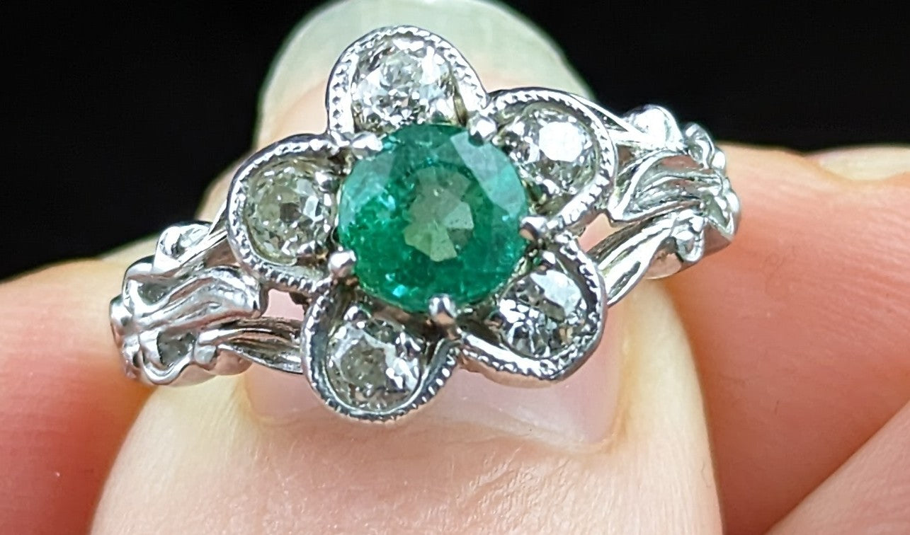 Vintage Art Deco Emerald and Diamond flower ring, platinum, Engagement ring