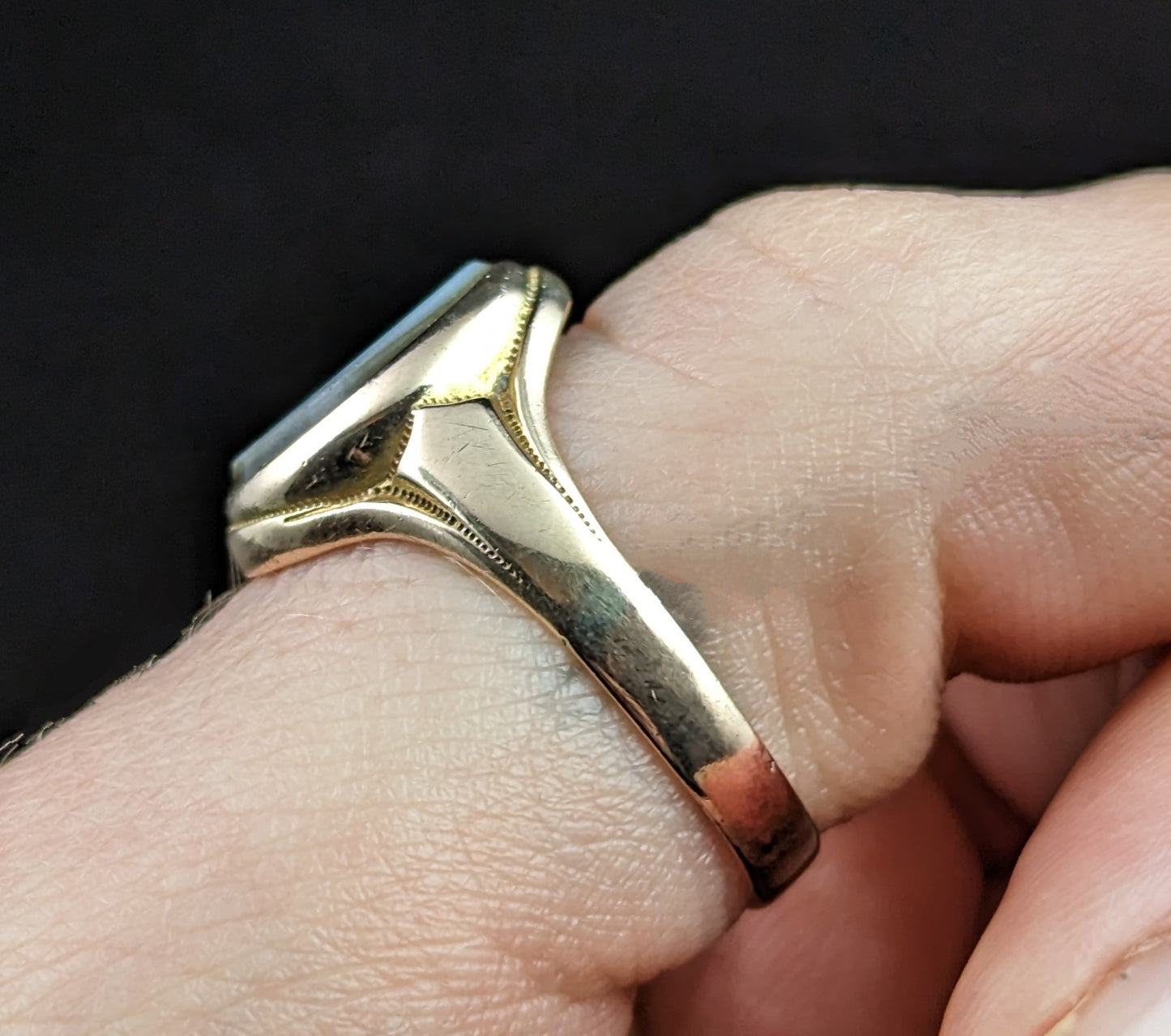 Antique 9ct gold Sardonyx signet ring, pinky ring