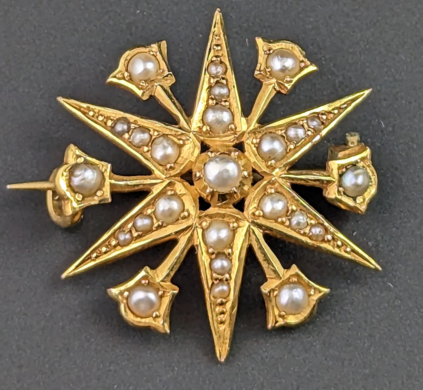 Antique Star brooch, 15ct yellow gold, Pearl, Starburst