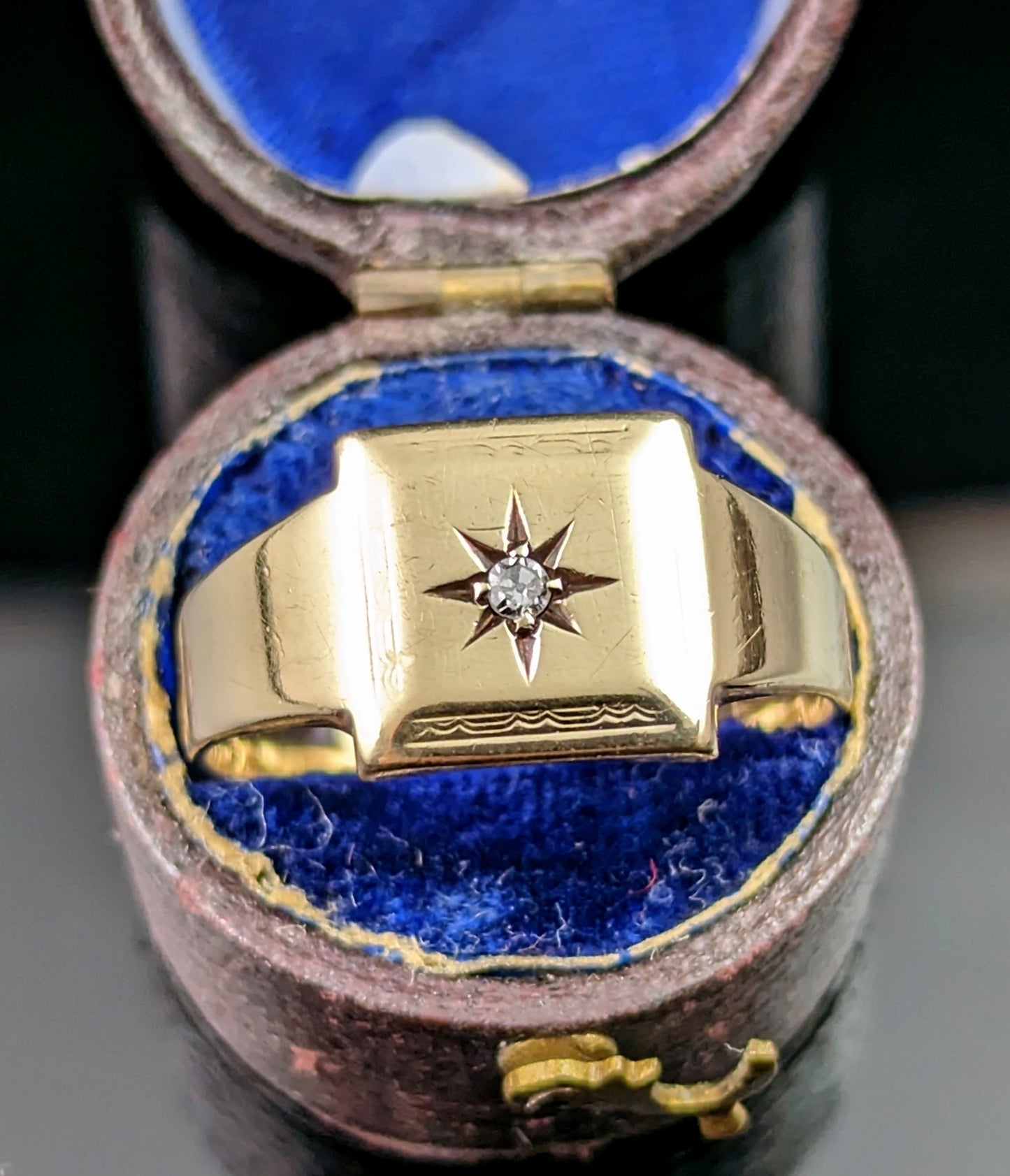 Vintage Gypsy set Diamond signet ring, 9ct gold, Art Deco