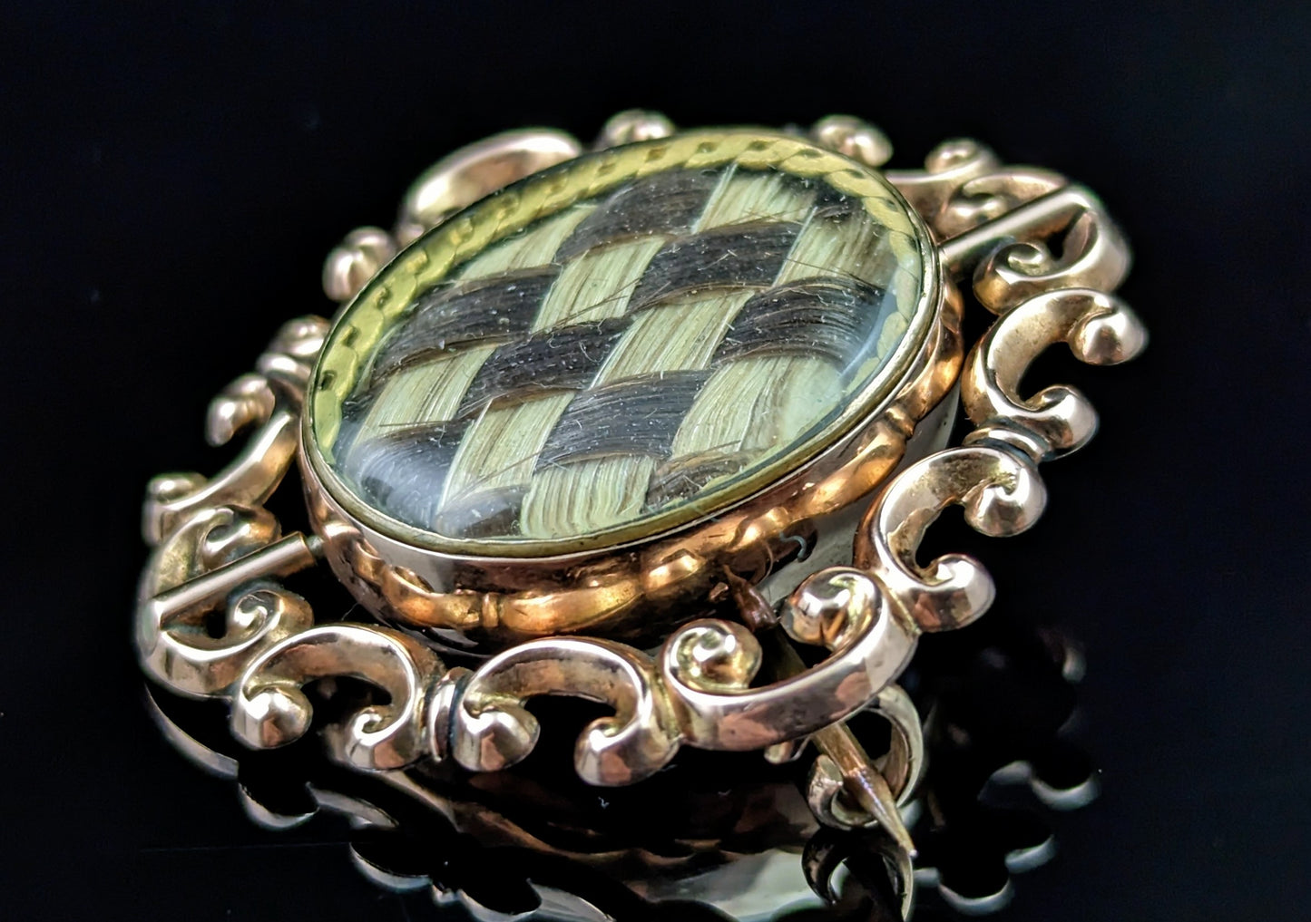 Antique Victorian Swivel Mourning brooch, 9ct gold and hairwork