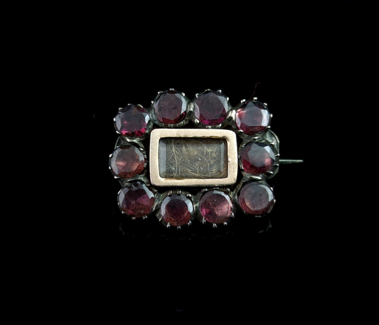 Antique Georgian mourning brooch, 9ct gold, Flat cut Garnet, Lace pin