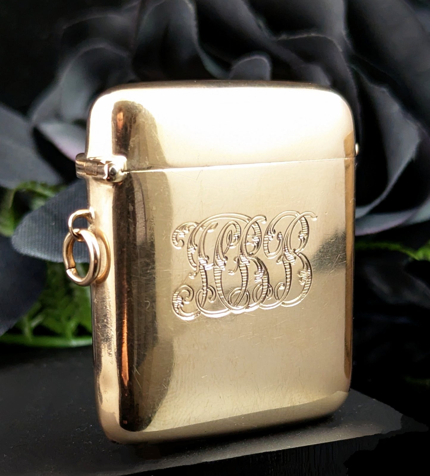 Vintage Art Deco 9ct gold vesta case, Pendant, Monogrammed