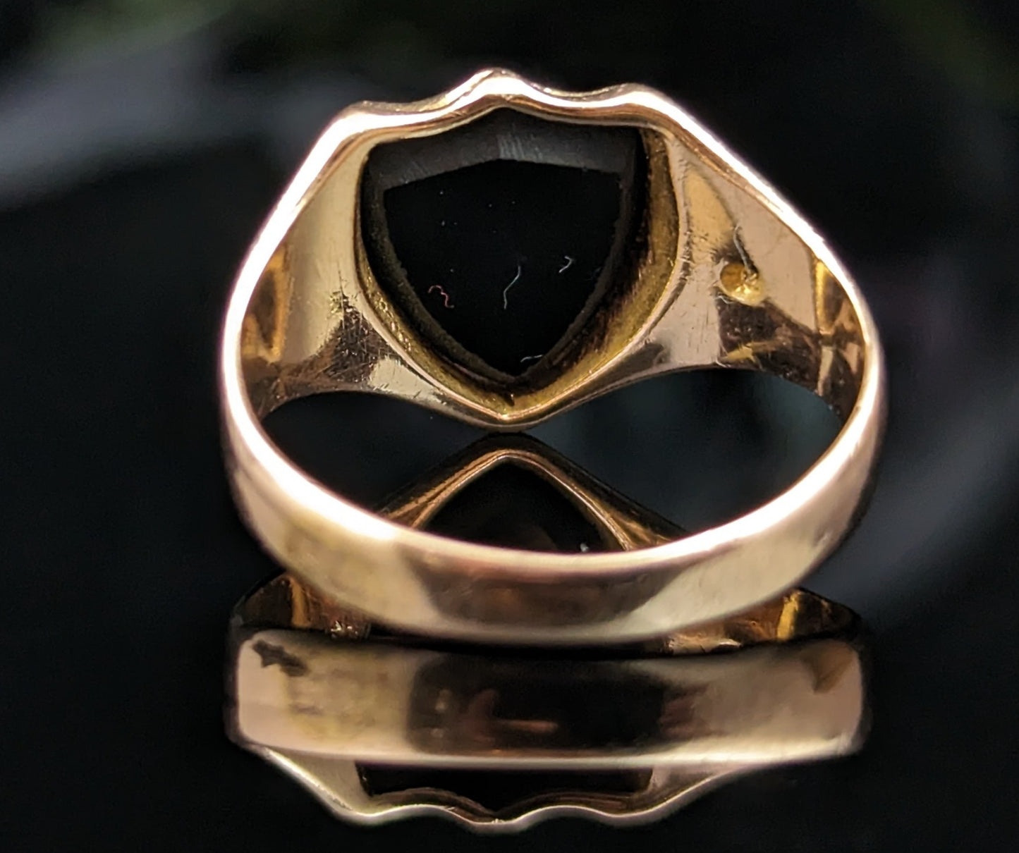 Antique 15ct Rose gold and Onyx signet ring, Shield shaped, pinky, Victorian