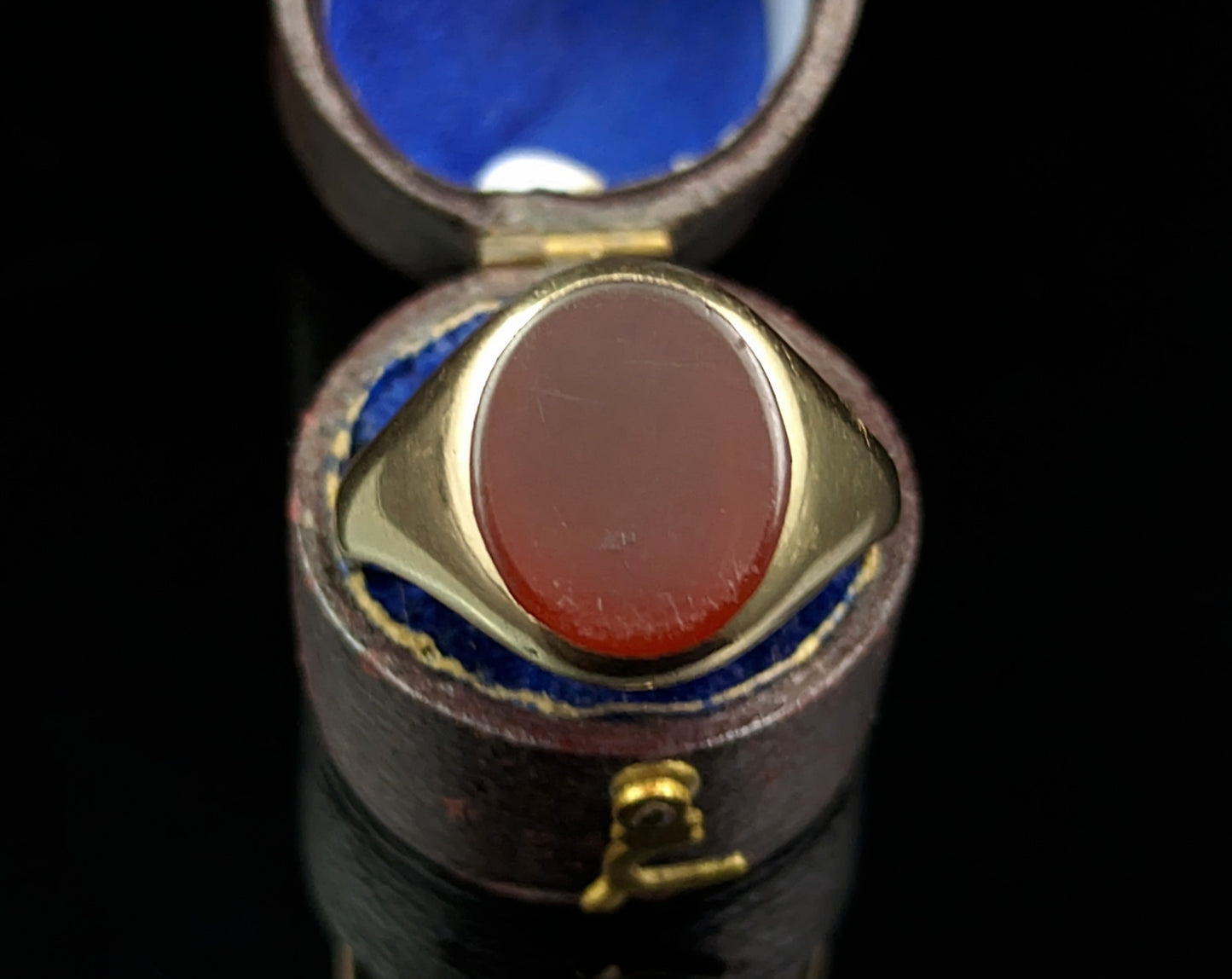 Antique Art Deco 9ct gold signet ring, Carnelian