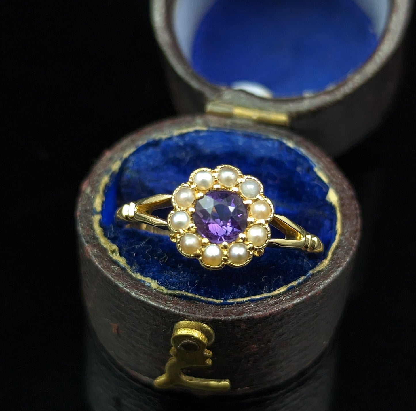 Antique Amethyst and Pearl cluster ring, 18k gold, floral