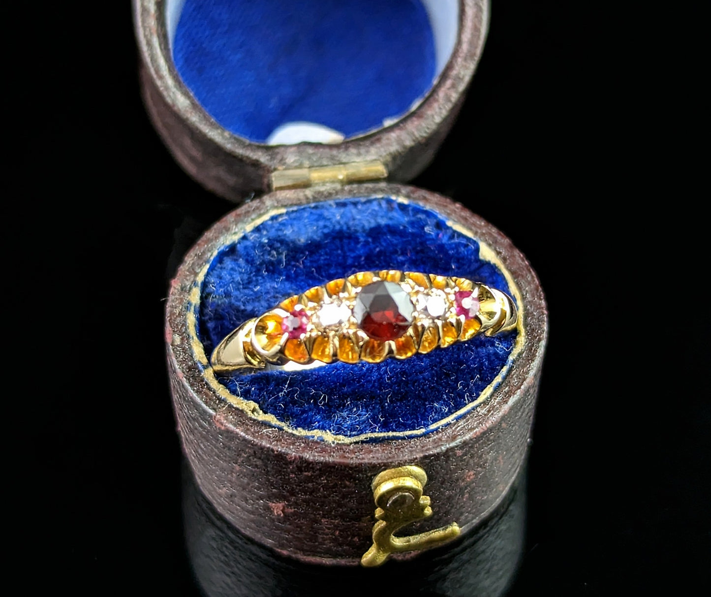 Antique Garnet, Ruby and Diamond ring, 18ct gold