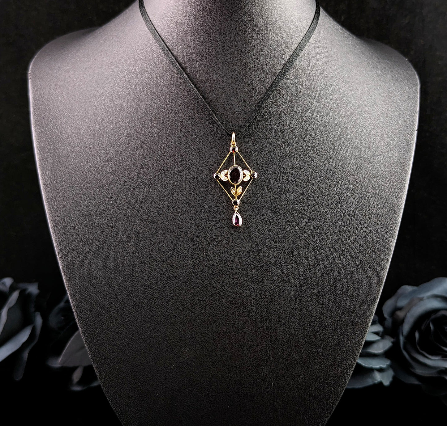 Antique Almandine garnet and pearl lavalier pendant, 9ct gold, Art Nouveau